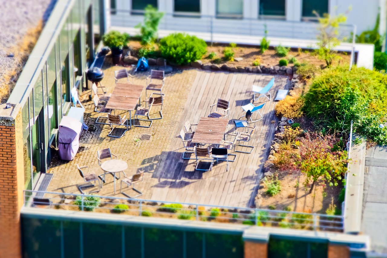 Fuite sur un toit-terrasse : comment réparer ?